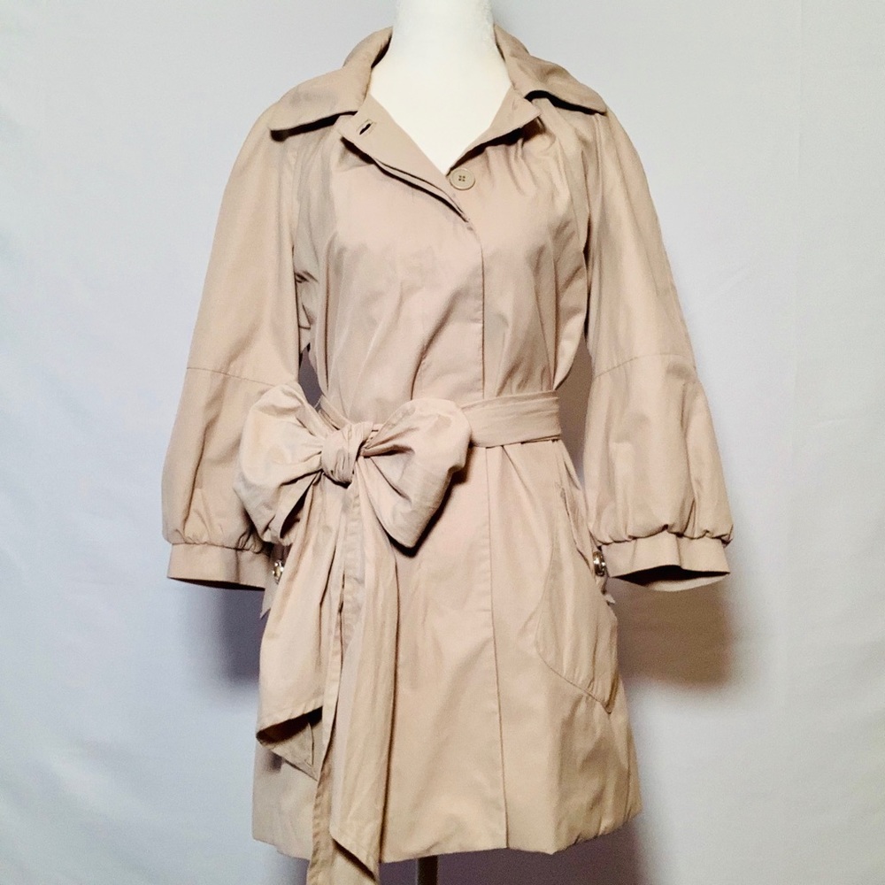 Apostrophe Light Weight Bowed Trench Coat